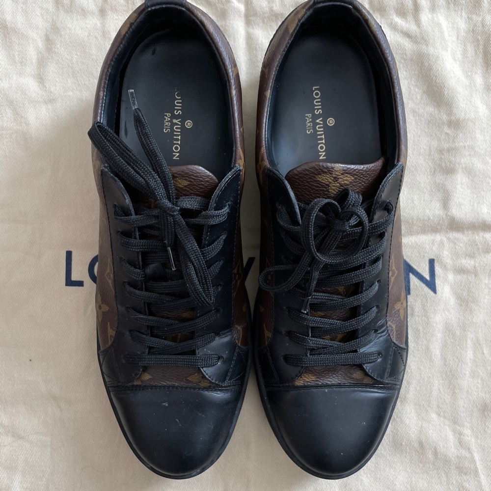 Men’s Louis Vuitton classic (brown print) low tops
